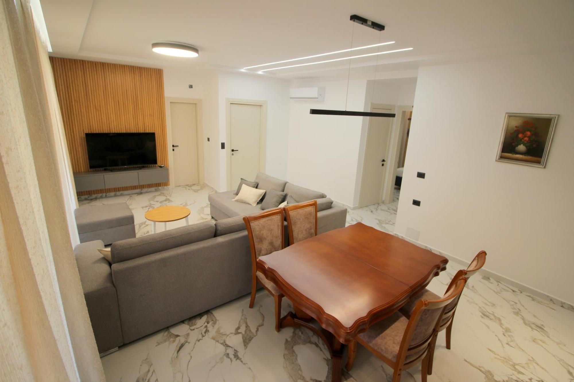 Veseli Luxury
